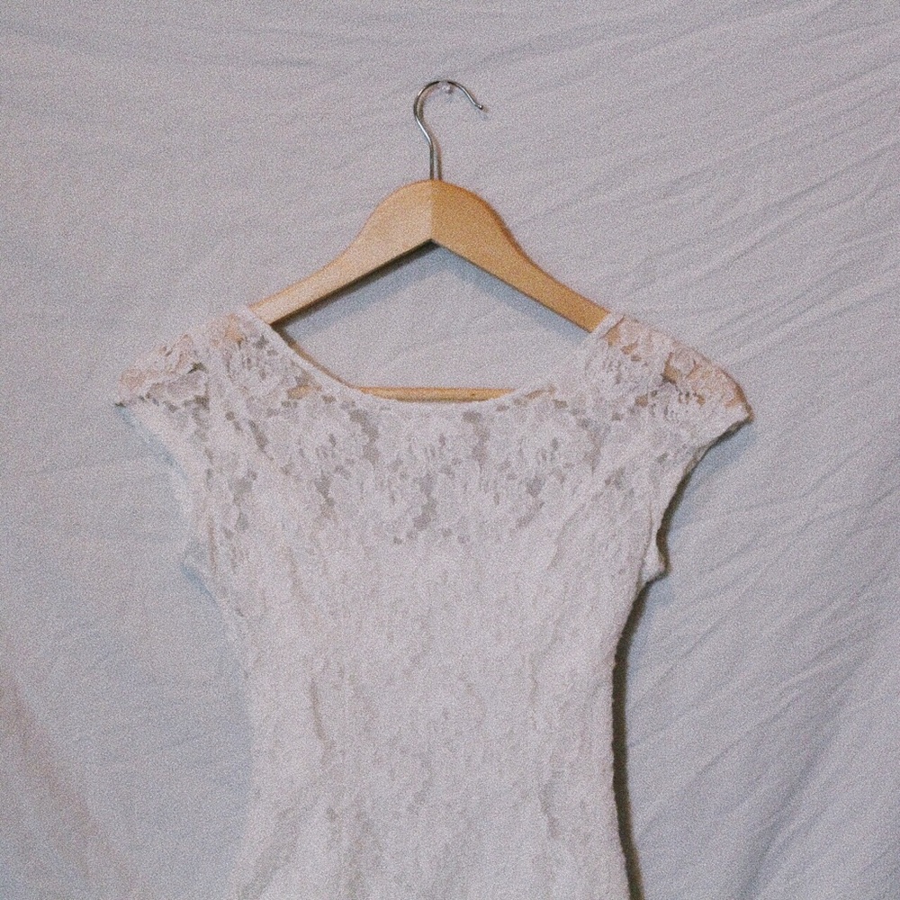 WHITE LACE ABERCROMBIE DRESS